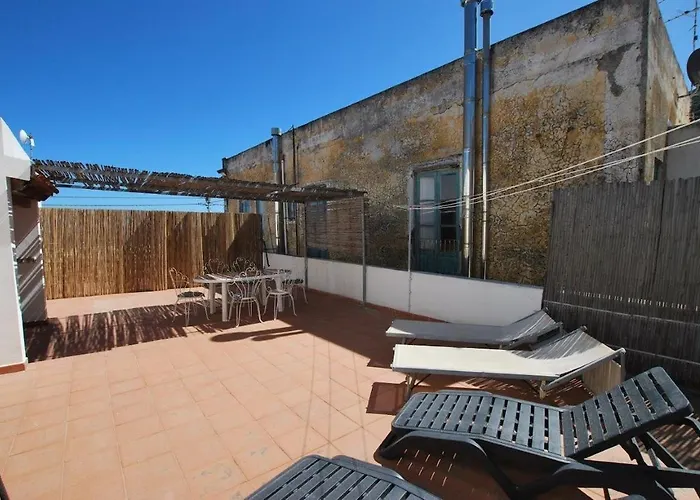 Lipari Oasi 4 Front X Family * Canneto (Lipari)